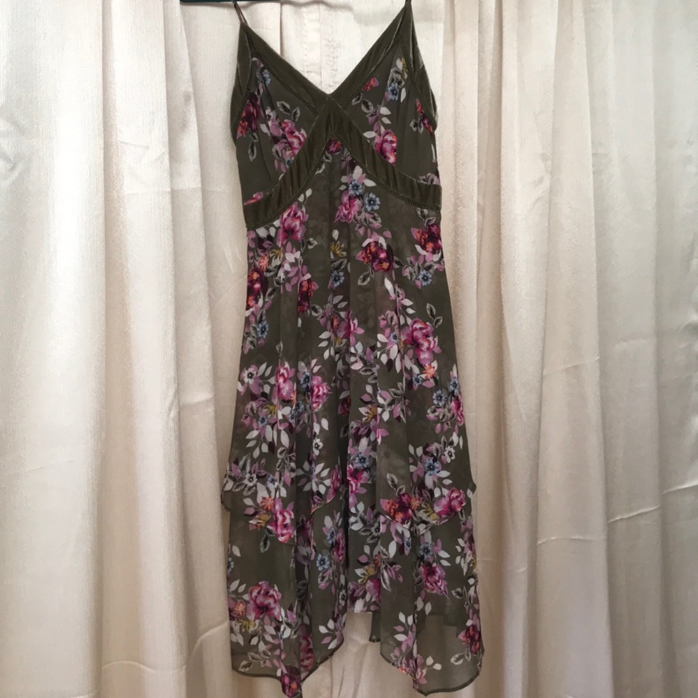White House and Black Market Dress
